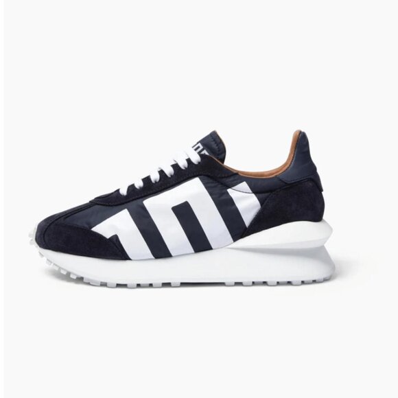 ESSEutESSE Sneakers - Picture 1 of 4